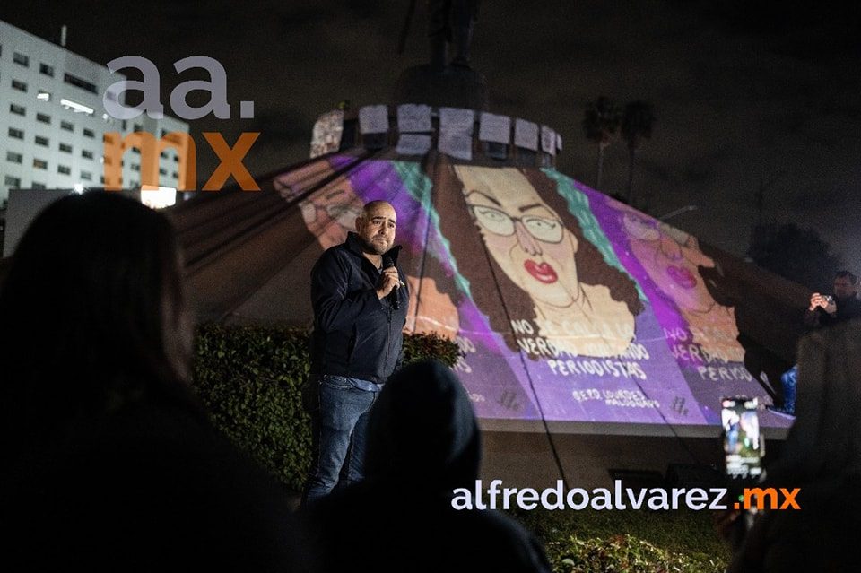 Periodistas realizan vigilia en memoria de Lourdes Maldonado