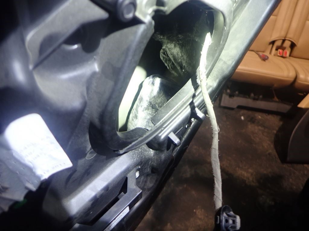 CBP decomisa arma, drogas y dinero por valor de 2.4 mdd
