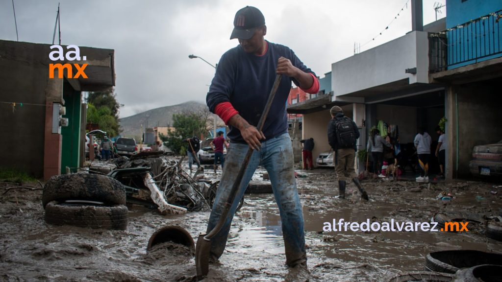Tormenta provoca inundación de privada en Riberas del Bosque