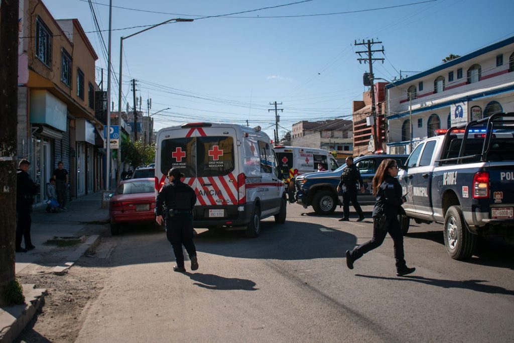 Enfrentamiento armado deja un policía herido y un hombre muerto Enfrentamiento armado deja un policía herido y un hombre muerto