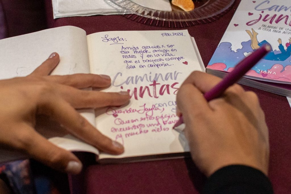 Presentan el libro de la Señorita Lechuga, una mujer en el siglo XXI