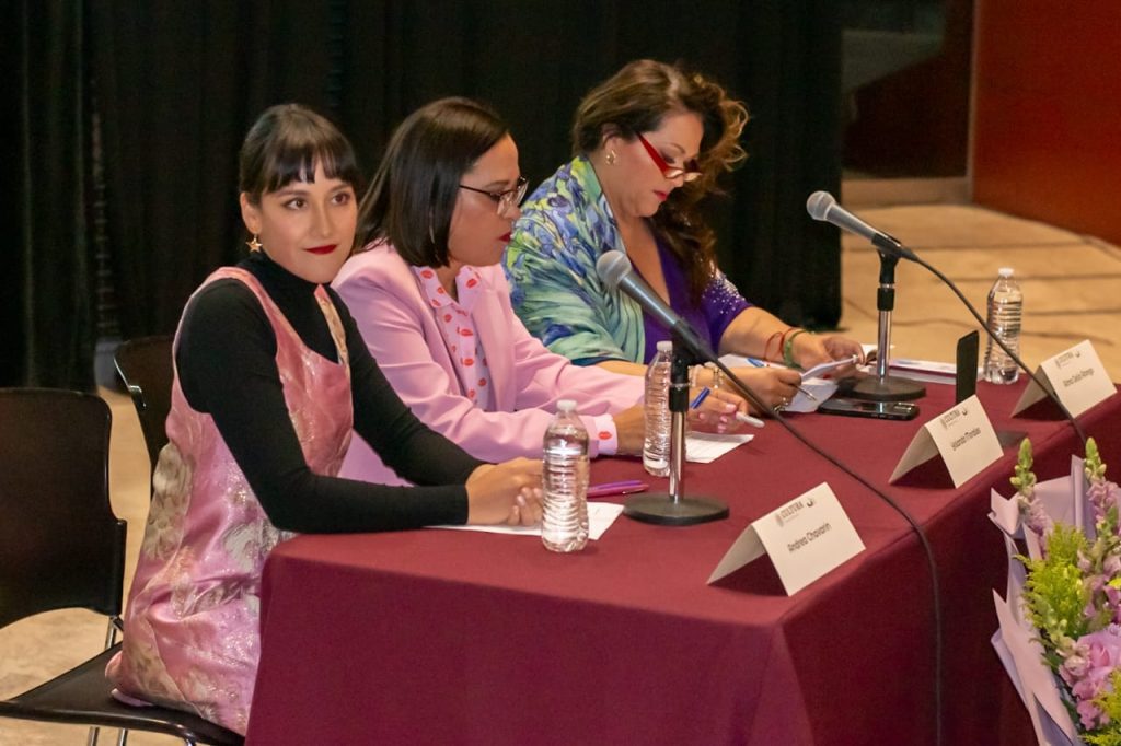 Presentan el libro de la Señorita Lechuga, una mujer en el siglo XXI