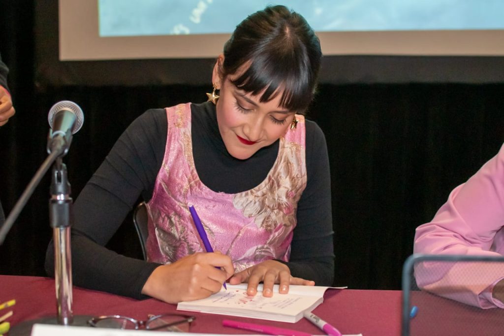 Presentan el libro de la Señorita Lechuga, una mujer en el siglo XXI