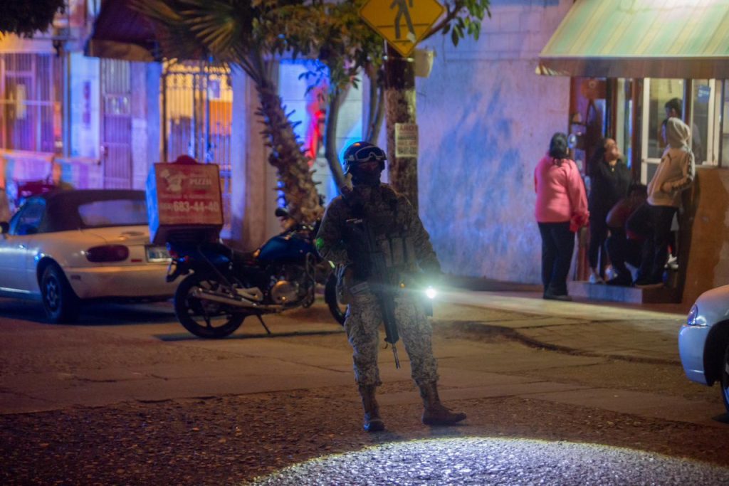 Asesinan a comerciante afuera de una frutería Asesinan a comerciante afuera de una frutería