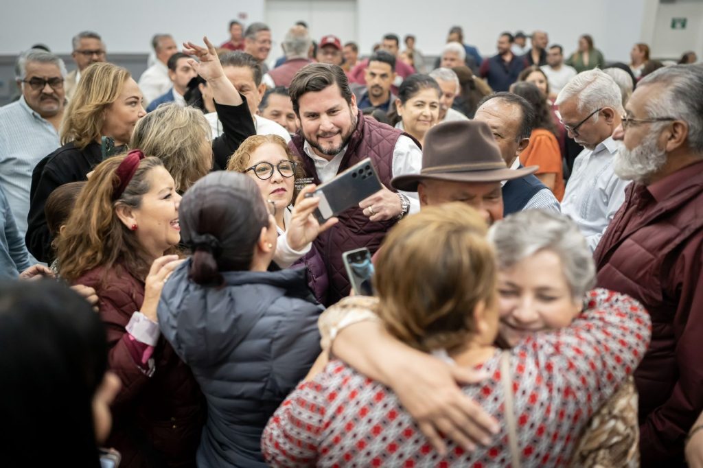 Maestros jubilados manifiestan apoyo a proyecto de Ismael Burgueño
