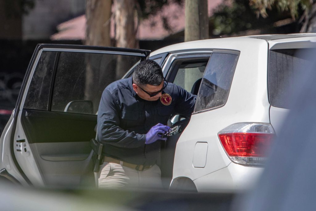 Hallan camioneta de mujer desaparecida con cadáver al interior