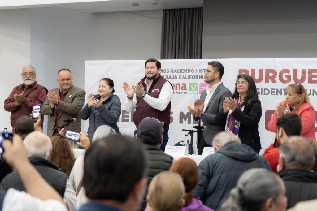 Maestros jubilados manifiestan apoyo a proyecto de Ismael Burgueño