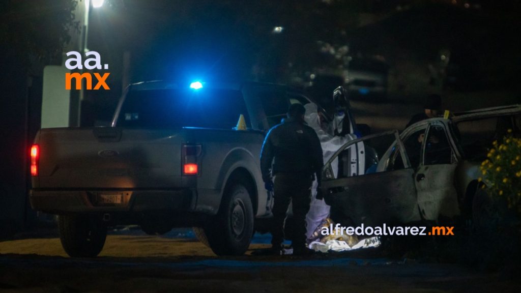 Incendian auto con un cadáver en la cajuela