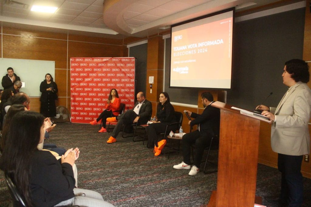 Los jóvenes tienen el poder de exigirle buen trabajo al gobierno: Karla Ruiz Macfarland