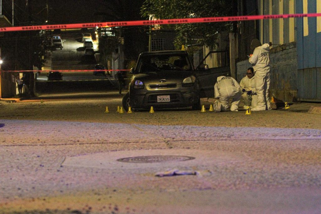 Matan a hombre frente a su esposa en Tecate
