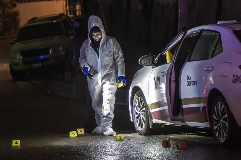 Asesinan a un taxista mientras estaba en circulación