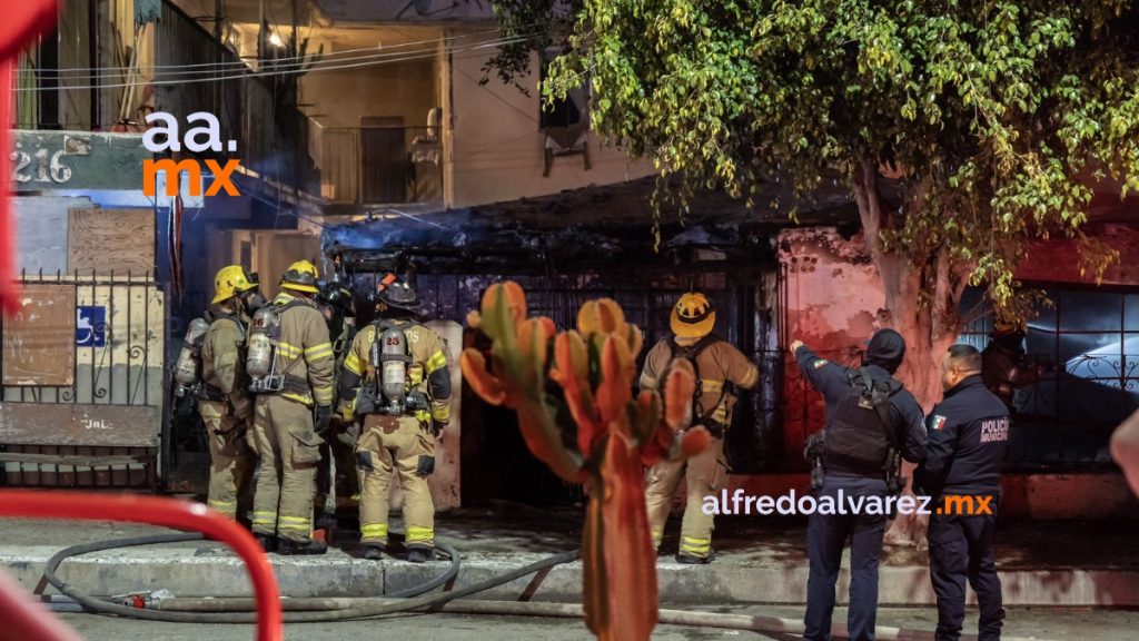Pareja muere calcinada tras incendio de cuartería