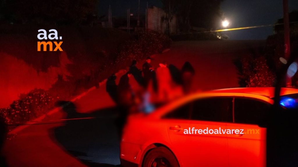 Incendian auto con un cadáver en la cajuela