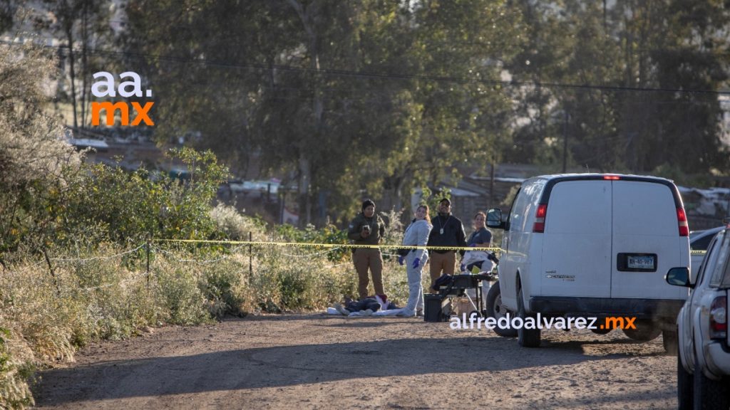 Asesinan a un taxista mientras estaba en circulación