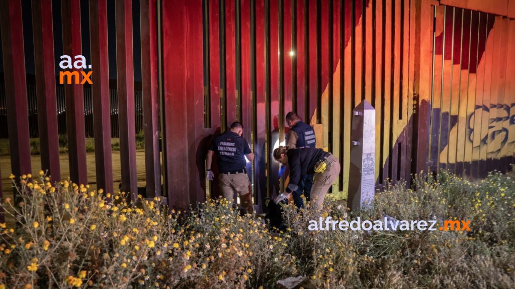 Mujeres migrantes cayeron del muro al intentar cruzar