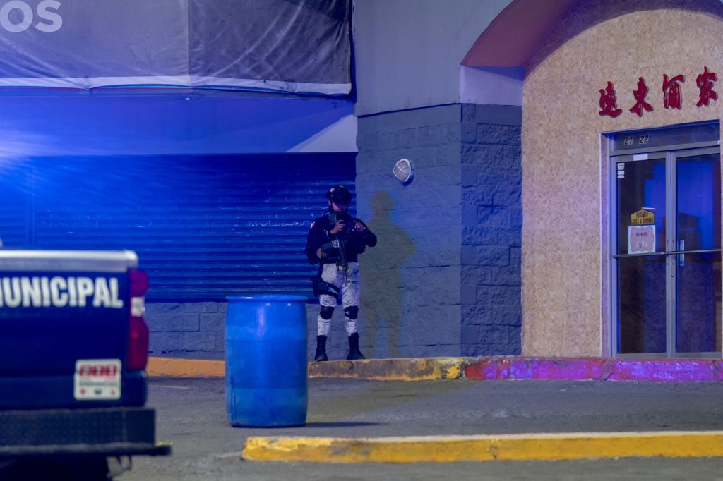Balean a hombre por defender a una mujer en riña de pareja