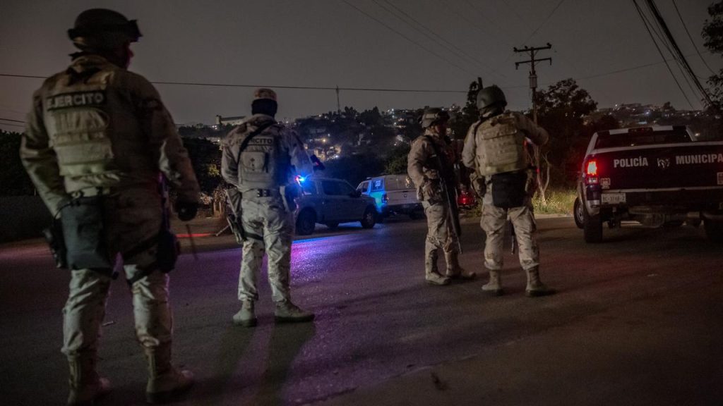 En recorrido policiaco, localizan un cadáver tirado