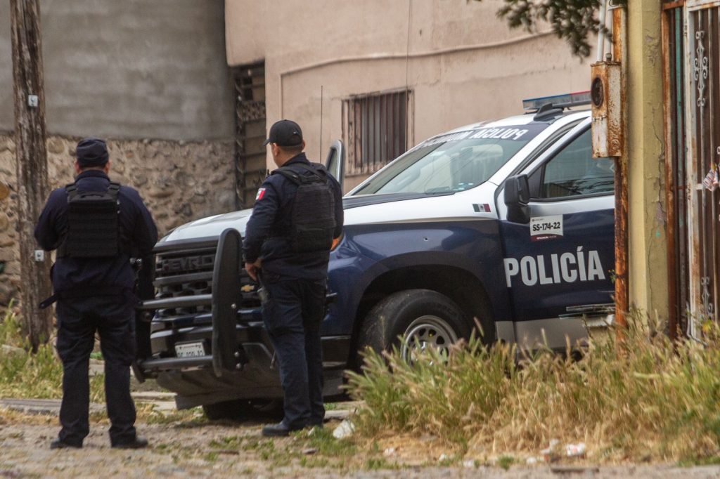 Atacan a balazos a un Policía Municipal