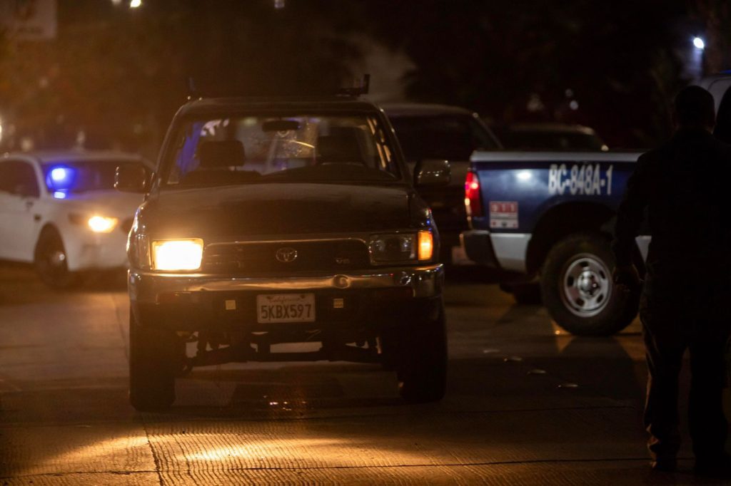 Abandonan camioneta con narco mensaje y cabeza humana a las afueras del Parque Morelos 