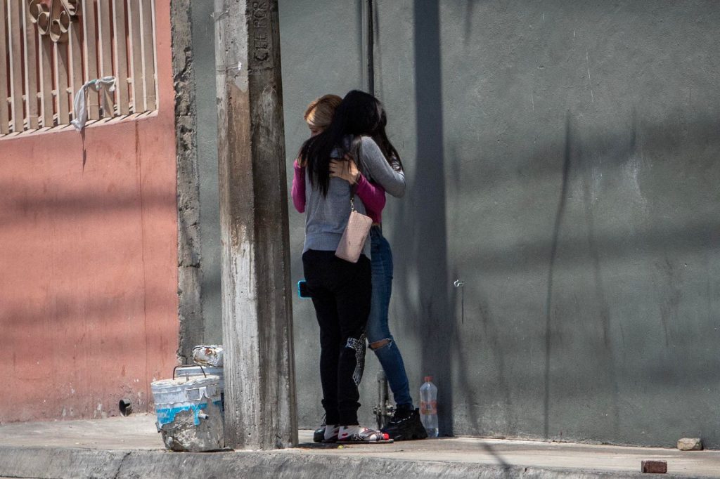 Asesinan a hombre afuera de un OXXO