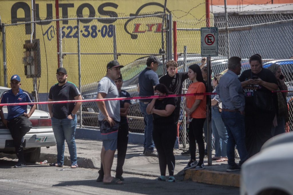 Asesinan a un hombre en un lote de autos en la 20 de noviembre Asesinan a un hombre en un lote de autos en la 20 de noviembre