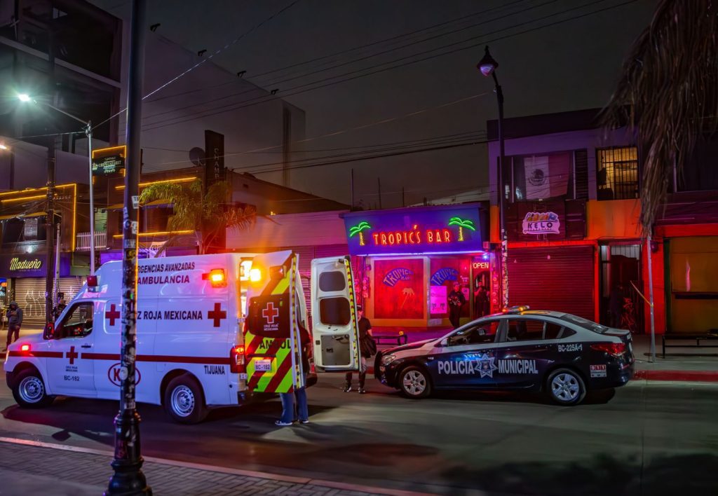 Balean a guardia de seguridad de un bar en plena calle Sexta