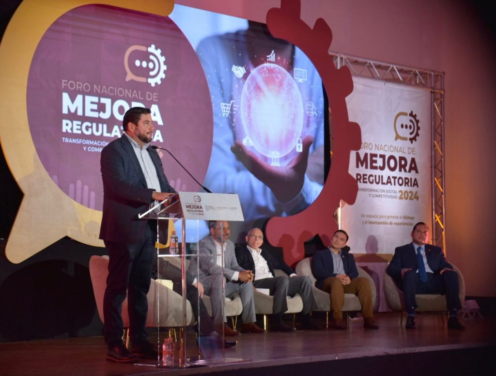 Ismael Burgueño destaca importancia de la mejora regulatoria y transformación digital