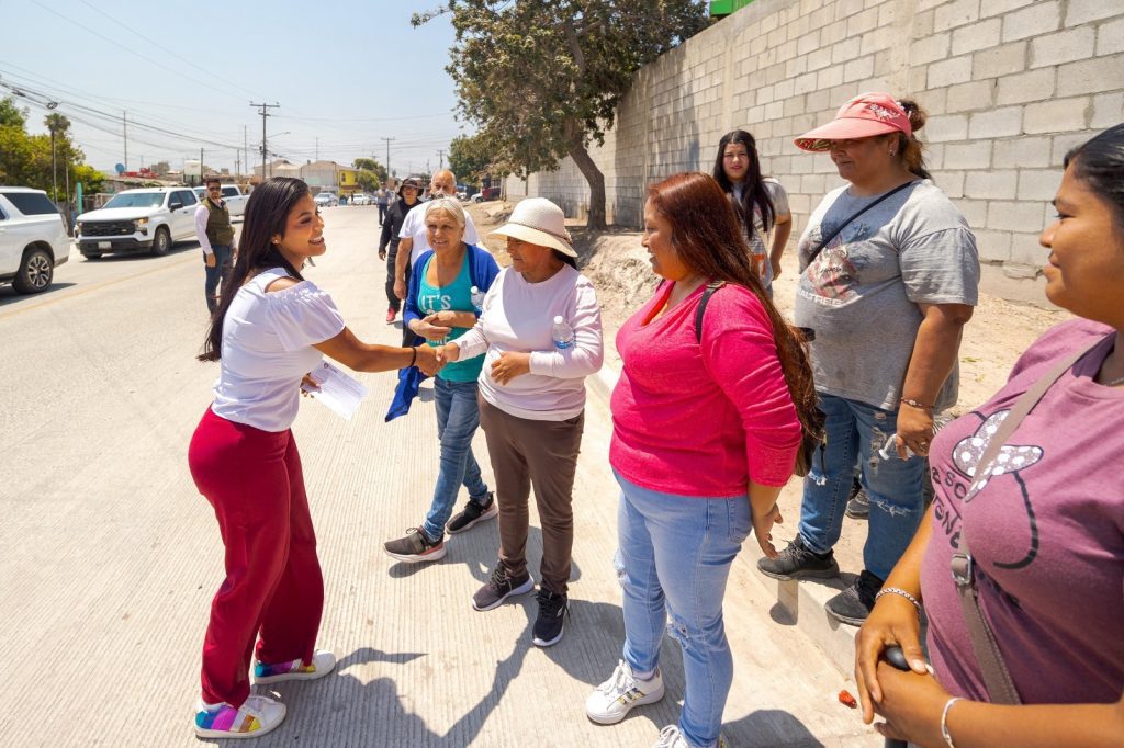 Alcaldesa inaugura techumbre en CBTIS 237 de la colonia Mariano Matamoros