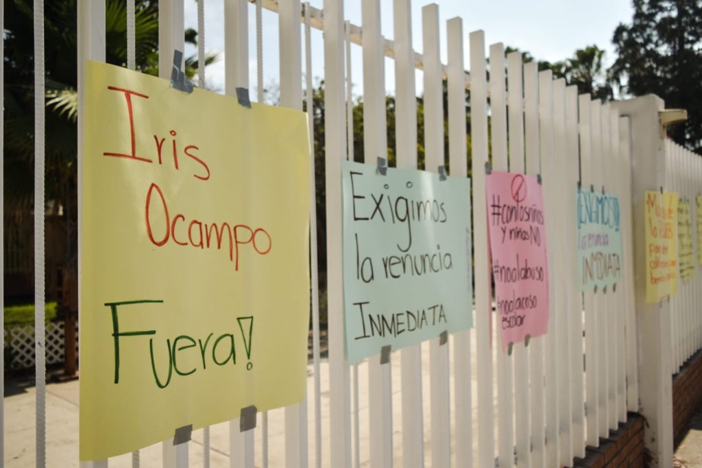 Padres denuncian a maestra por acosar a sus hijos en primaria de Tijuana
