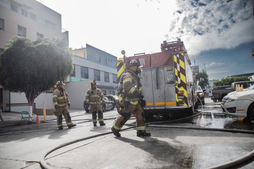 Evacúan edificio en Zona Río por conato de incendio