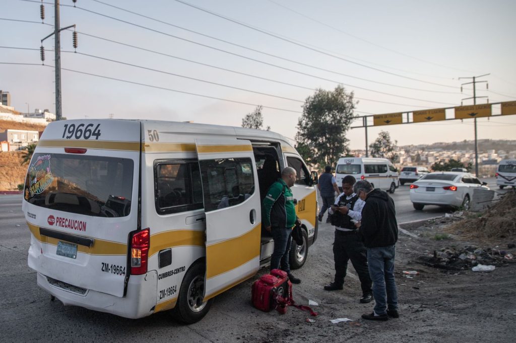Cientos de usuarios del Aeropuerto de Tijuana varados tras falla informática
