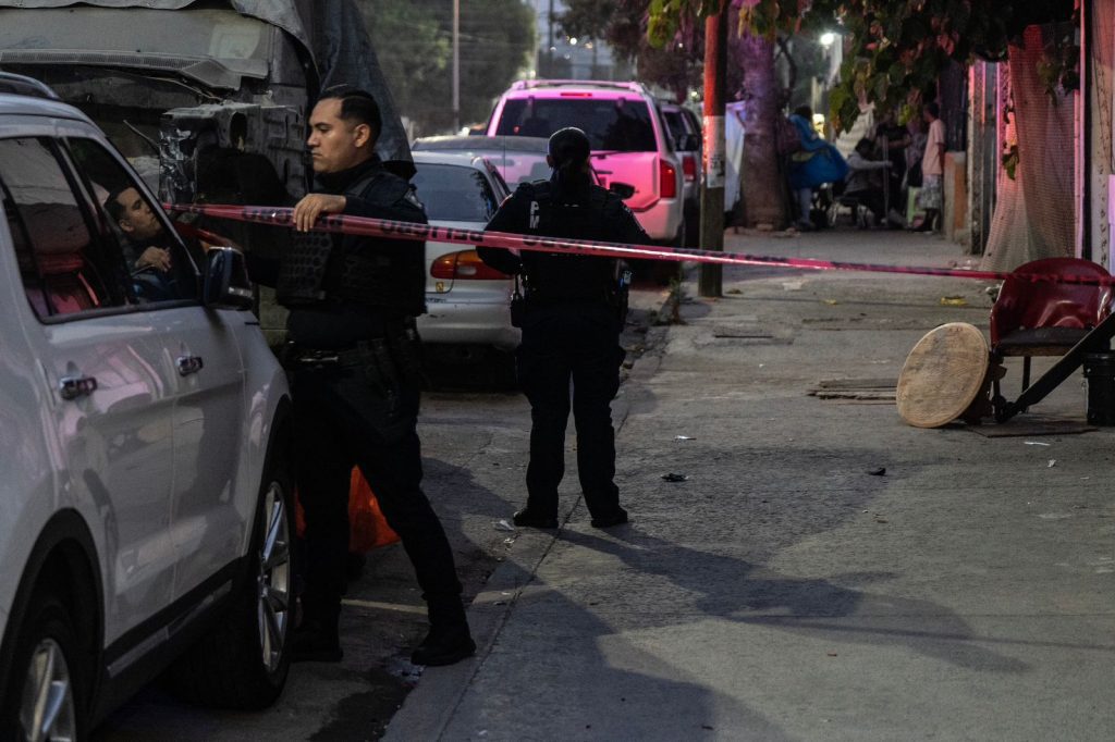 Una pareja asesinada y una mujer lesionada el saldo de un ataque armado