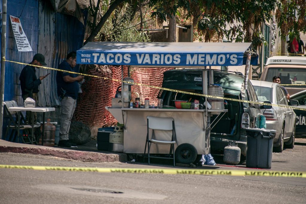 Balean a dos taqueros en la colonia Independencia; uno pierde la vida