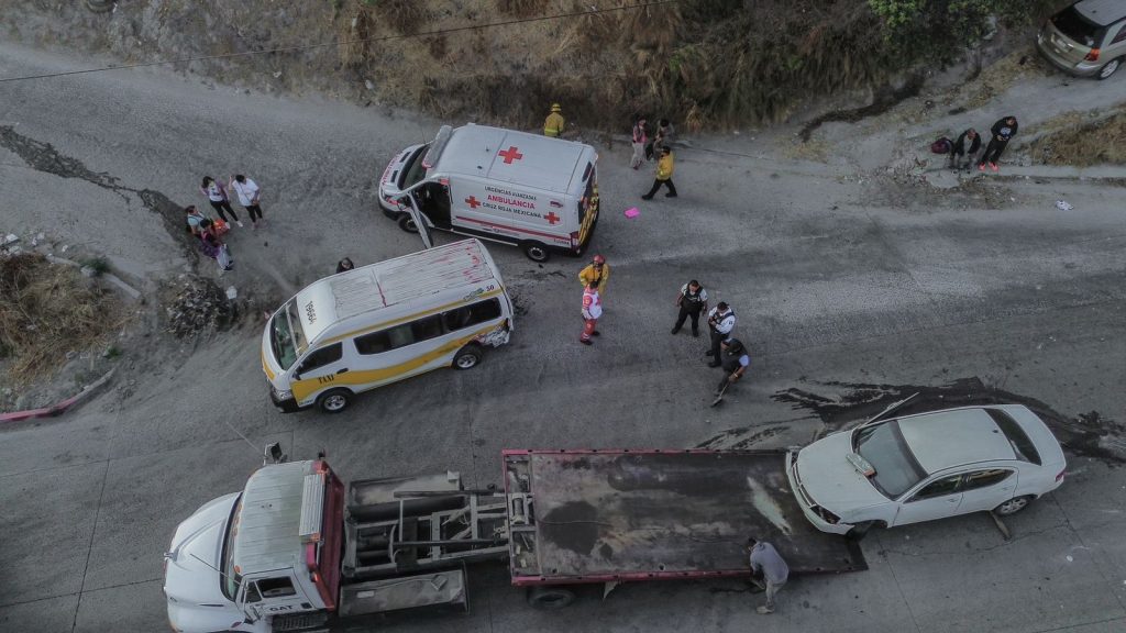Cientos de usuarios del Aeropuerto de Tijuana varados tras falla informática