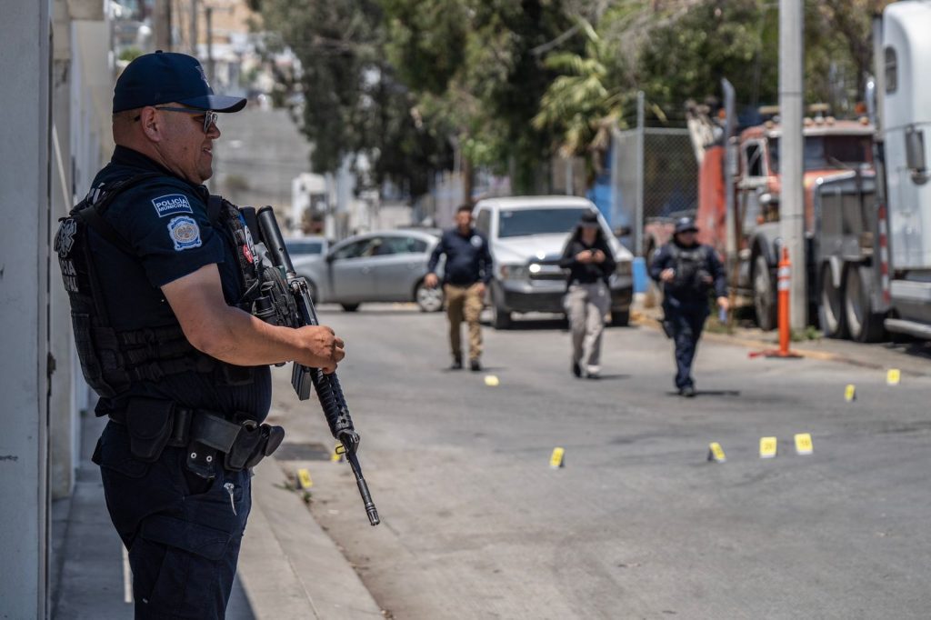 Familia sufre ataque armado y se refugia en Taller Municipal