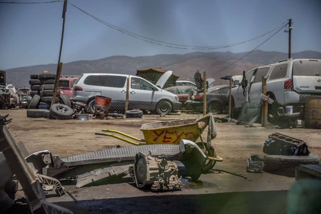 Aseguran yonke en Tijuana al encontrar camioneta robada Aseguran yonke en Tijuana al encontrar camioneta robada