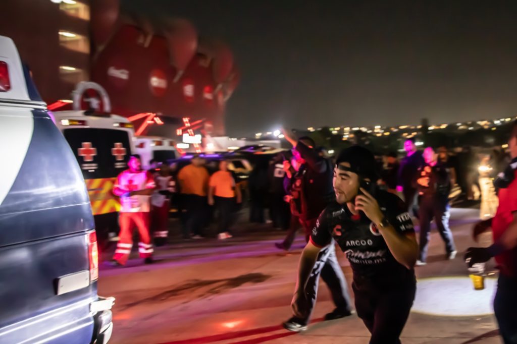 Muere aficionado de Xolos que fue atacado a balazos en el Estadio