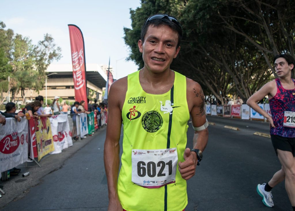 Cientos de corredores participan en el Medio Maratón Internacional de Tijuana