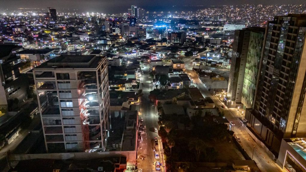 Cientos de usuarios del Aeropuerto de Tijuana varados tras falla informática