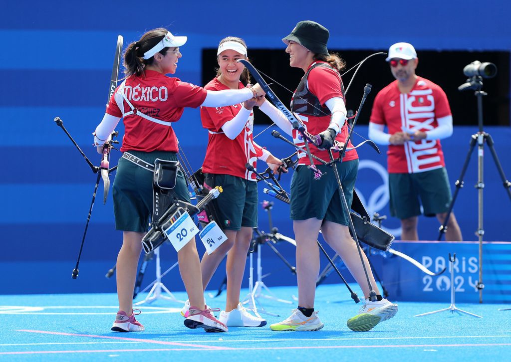 México obtiene primera medalla olímpica en prueba de equipos de tiro con arco