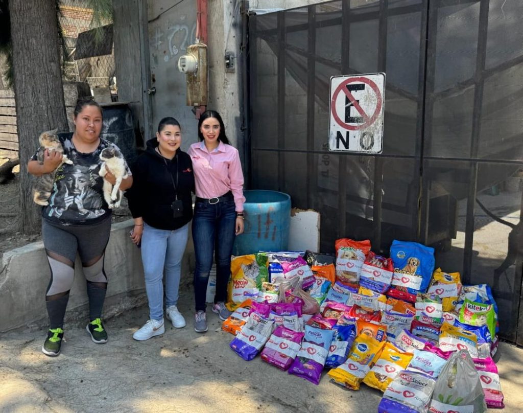 Caliente Ayuda visita a mascotas en abandono