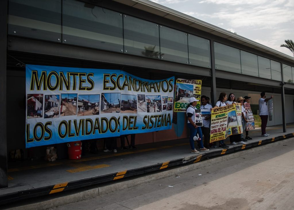 Habitantes de Lomas conjunto Residencial solicitan el apoyo para salvar sus casas