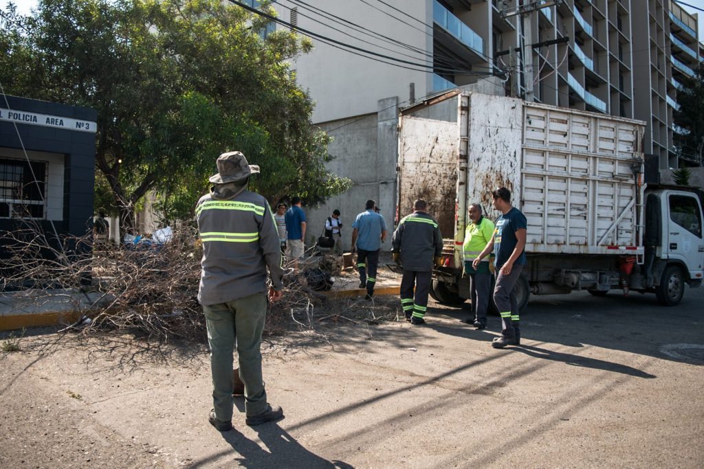 Vecinos de la Cacho se oponen a reubicación de la estación de bomberos #1 Vecinos de la Cacho se oponen a reubicación de la estación de bomberos #1