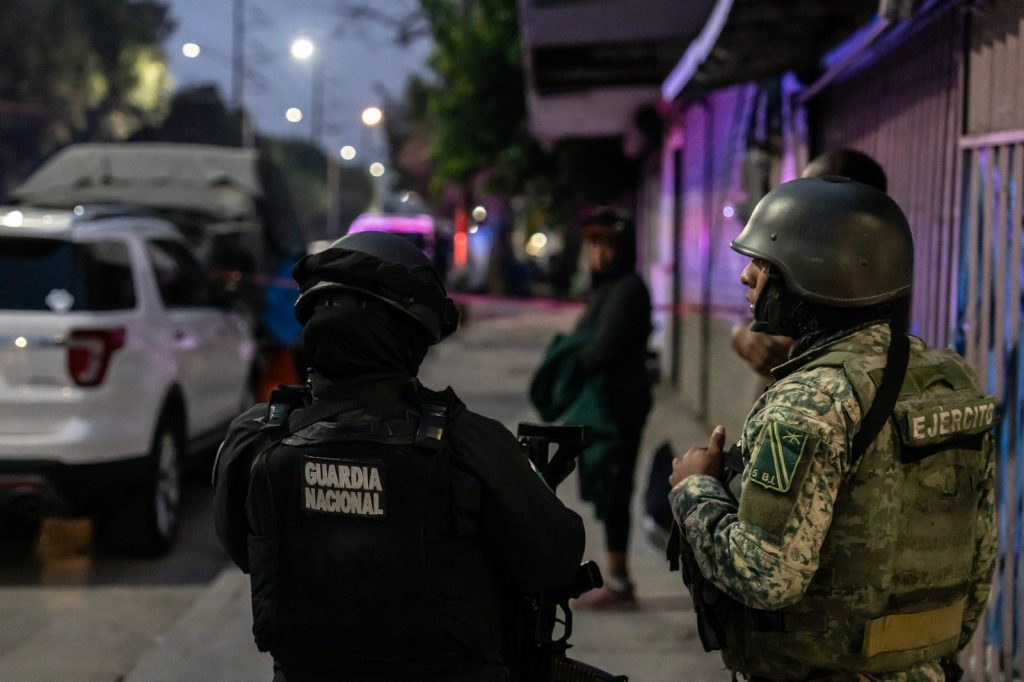 Una pareja asesinada y una mujer lesionada el saldo de un ataque armado