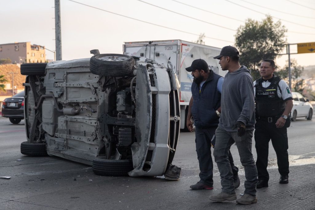 Cientos de usuarios del Aeropuerto de Tijuana varados tras falla informática
