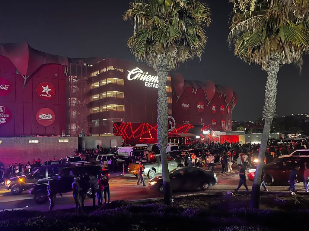Muere aficionado de Xolos que fue atacado a balazos en el Estadio
