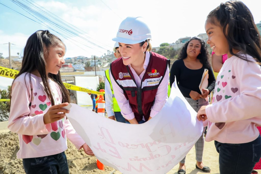 Gobernadora Marina del Pilar supervisa avance de obra para llevar agua potable en colonia El Monte