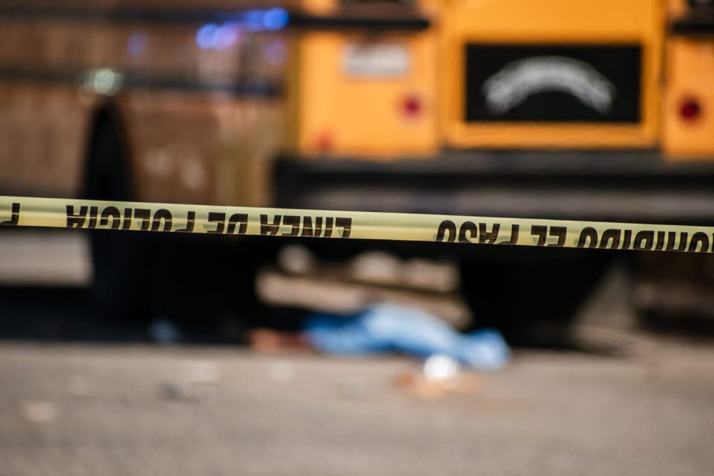 Hombre muere atropellado por automovilista que iba a exceso de velocidad