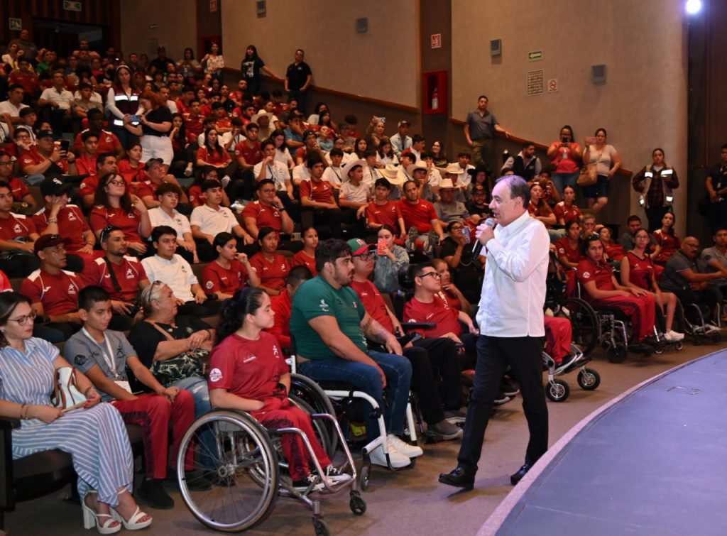 Beneficia Gobernador Durazo a 452 atletas con becas deportivas