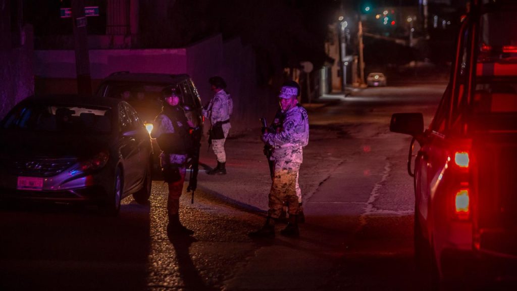 Asesinan a un hombre con piedra y picahielos Asesinan a un hombre con piedra y picahielos